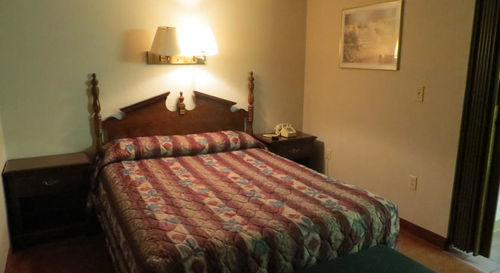 Hotel Riverside Motor - Pigeon Forge